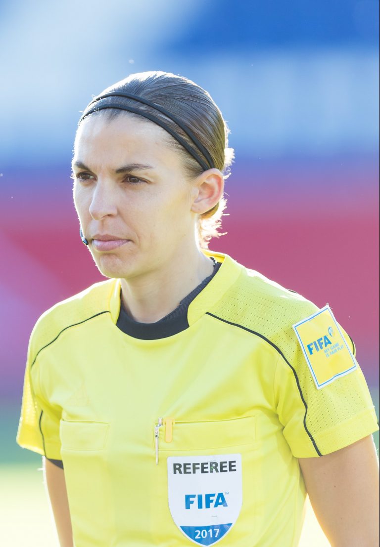 Stéphanie Frappart, arbitre d’élite