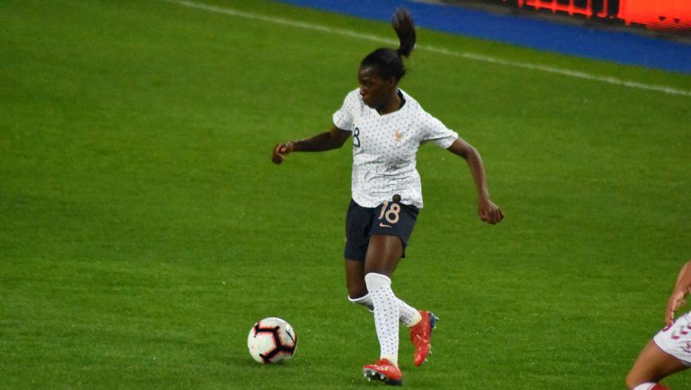 Viviane Asseyi quitte Bordeaux pour l’Allemagne !