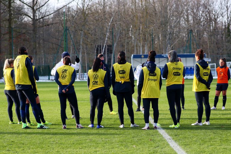 L'équipe de France bloquée à Clairefontaine la veille du match contre la Suisse