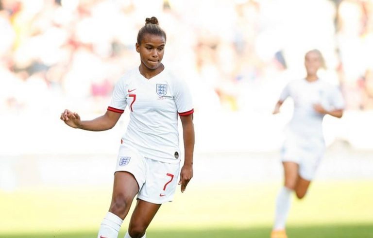 L'Anglaise Nikita Parris, tout comme Kadeisha Buchanan, est privée de sélection.