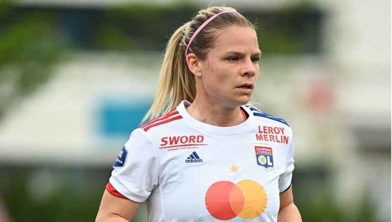 Eugénie Le Sommer est sortie sur blessure contre Bordeaux