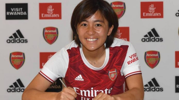 Mana Iwabuchi signe à Arsenal