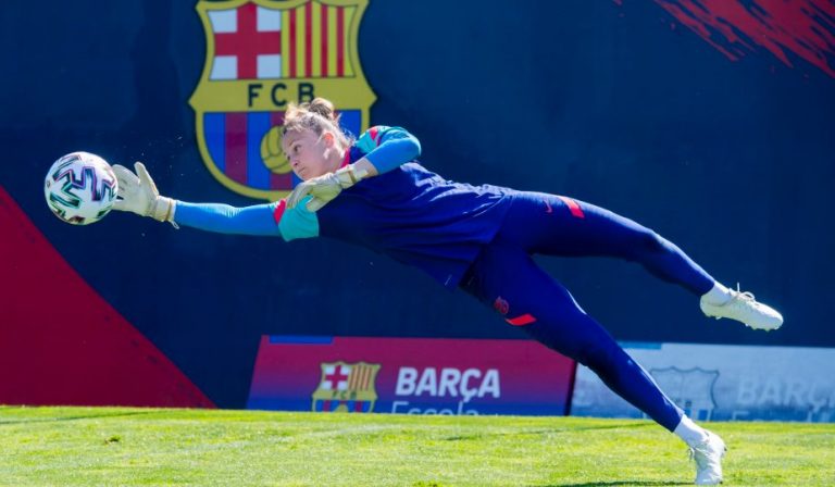 Sandra Panos, la gardienne du FC Barcelone, avant la finale de Ligue des championnes contre Chelsea