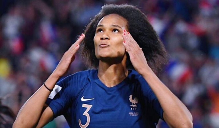 L'équipe de légende de l'IFFHS avec Wendie Renard