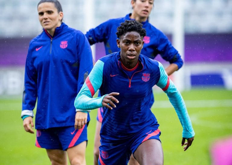 Asisat Oshoala (Barcelone) serait tentée par un départ à Manchester United