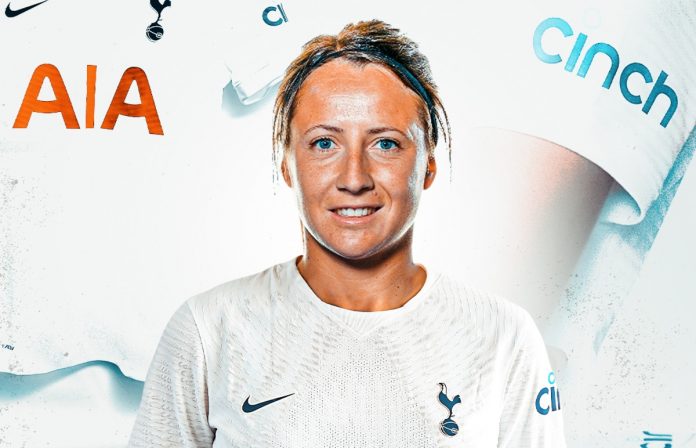Maéva Clémaron signe à Tottenham