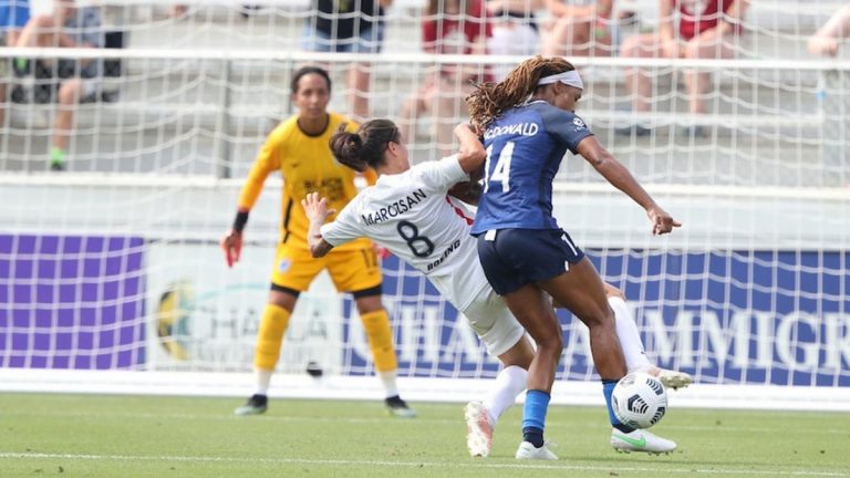 Farid Benstiti démissionne de son poste d'entraîneur de l'OL Reign