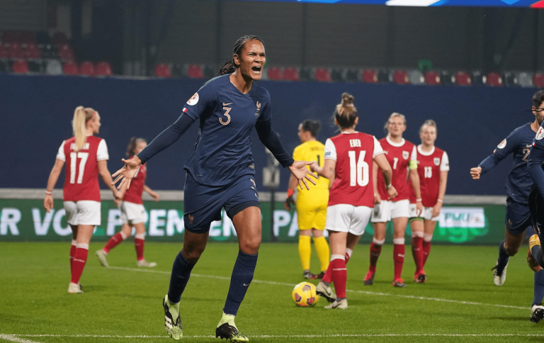 Wendie Renard capitaine des Bleues