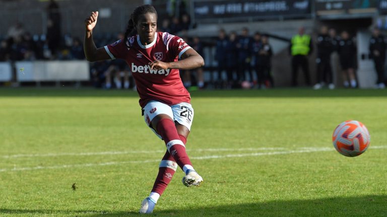 Viviane Asseyi West Ham féminin féminine France Bleues Diacre