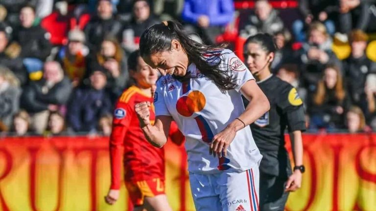 Amel Majri buteuse avec l'OL féminin en D1 Arkema