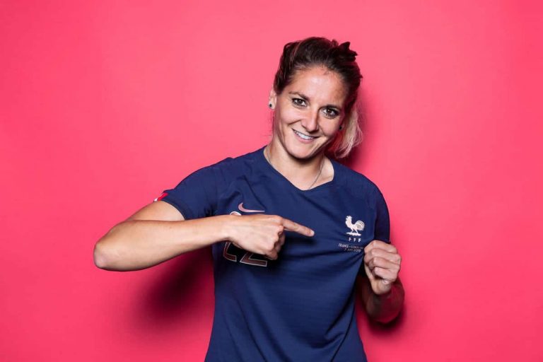 Julie Debever France féminine