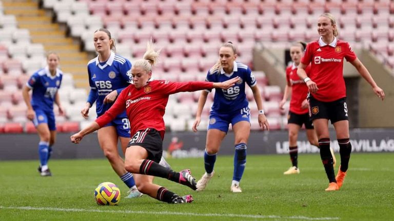 Résultats du football féminin anglais avec Manchester United et Manchester City.