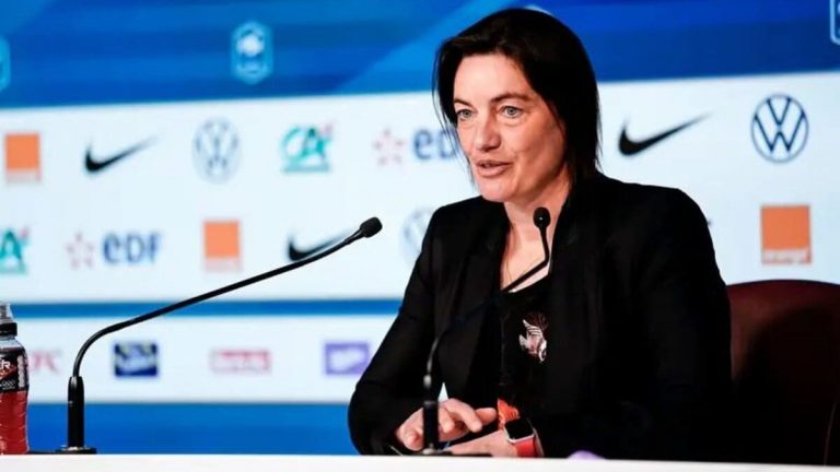 Corinne Diacre va être virée des Bleues par la FFF