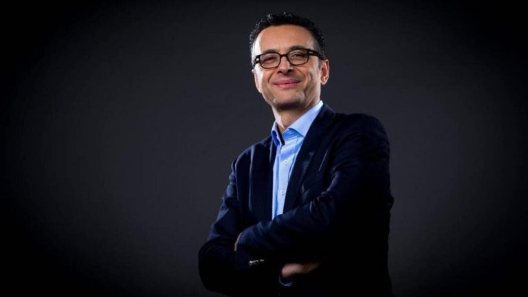 Florent Houzot, directeur des antennes de beinsport, nous parle du match foot féminin de la parité.