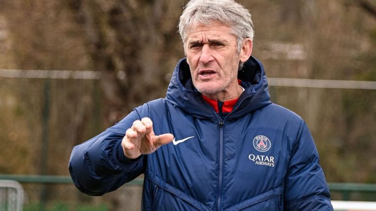 Gerard Precheur a un bon de sortie du PSG pour l'équipe de France féminine.