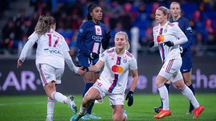 Voir les matches foot féminin de Lyon et Paris à la TV aujourd'hui.