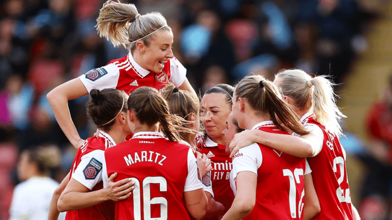 Match foot féminin Arsenal et Wolfsburg en Ligue des champions féminines.