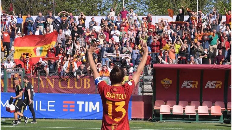 As Roma Rome féminin féminine seria a serie Juventus Juve tifosi public