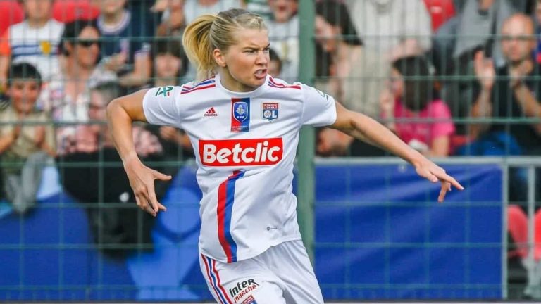 Ada Hegerberg contrat OL féminines.