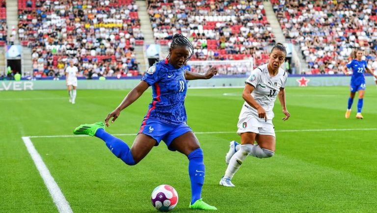 Kadidiatou Diani présence Coupe du monde femmes avec les Bleues.