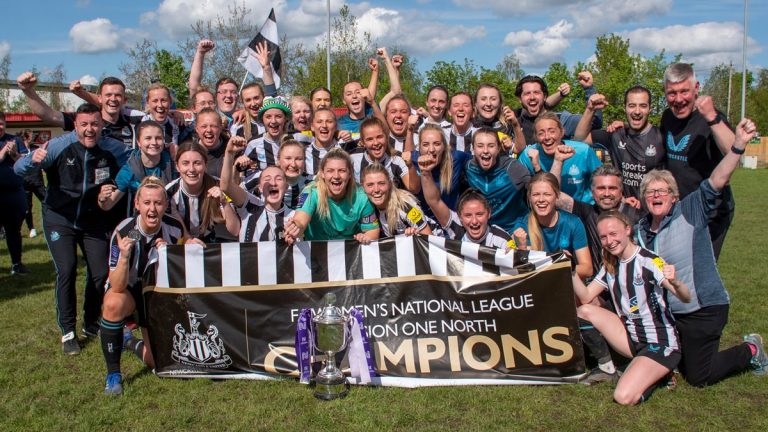 Newcastle féminin féminine Angleterre