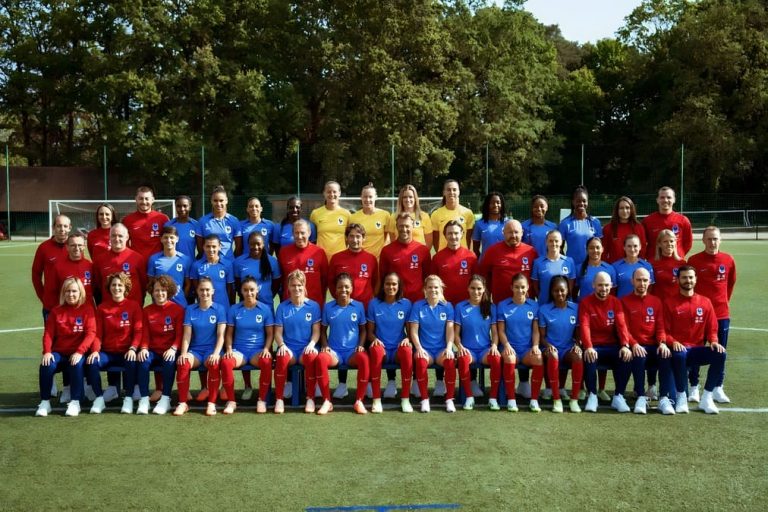 La photo officielle des Bleues pour la Coupe du monde féminine 2023