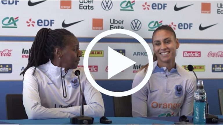 Les Bleues Tounkara et Lakrar en conférence de presse.