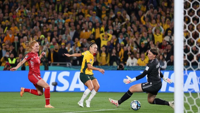 Match foot féminin Australie Danemark au Mondial femmes.