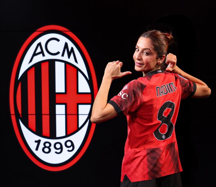 Nadia Nadim signe à l'AC Milan
