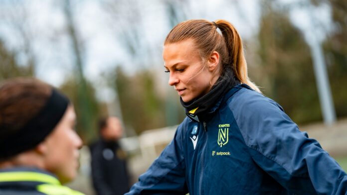 FC Nantes Canadienne Burns féminine féminin