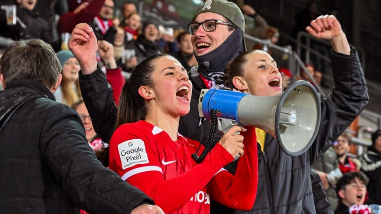 Fribourg féminin féminine Freiburg Allemagne Bundesliga Francfort