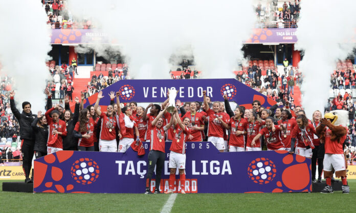 La joie de Benfica qui remporte sa 5eme Coupe de la Ligue Portugaise