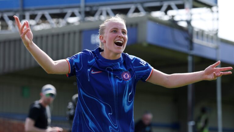 Chelsea féminin féminine Coupe Angleterre FA Bompastor qualifié