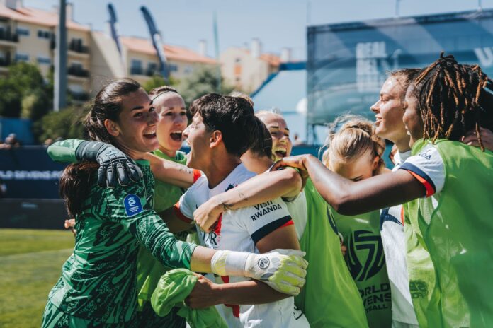 la joie des joueuses du PSG après la victoire face à la Roma lors du World Sevens Football