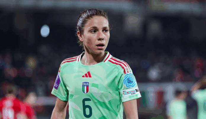 Manuela Giugliano en plein match avec l'Italie