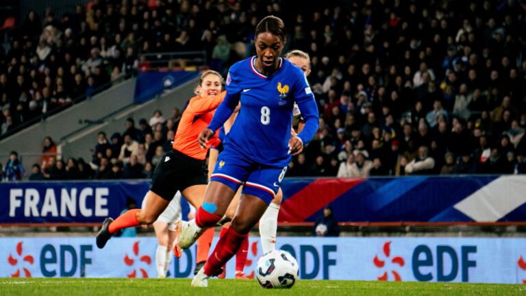 Geyoro Bleues féminine féminin Euro 2025