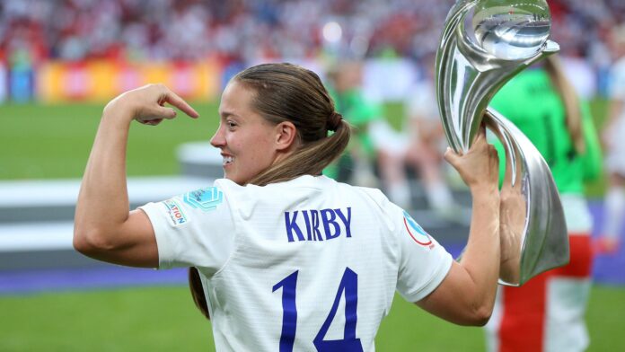 Fran Kirby féminin féminine Angleterre foot