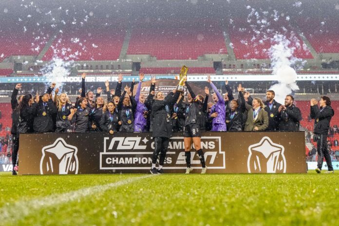 Vancouver Rise remporte la Super Ligue du Nord 2025 face à Toronto