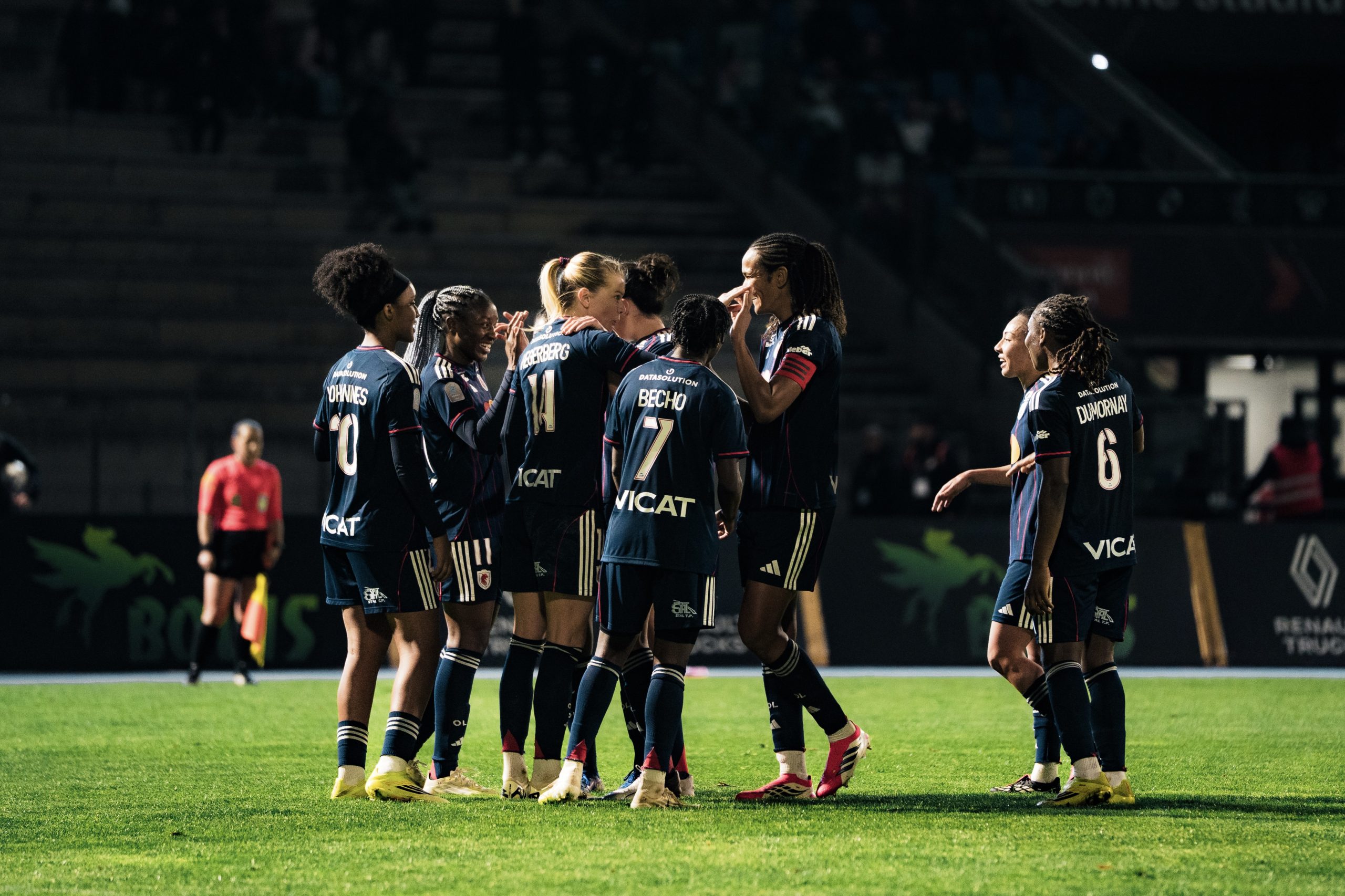 OL Lyonnes en contrôle, Nantes et le Paris FC foncent vers les playoffs, Saint-Étienne en sursis