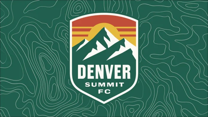 Logo du club de football féminin Denver Summit FC qui représente des montagnes avec le nom du club inscrit dessus