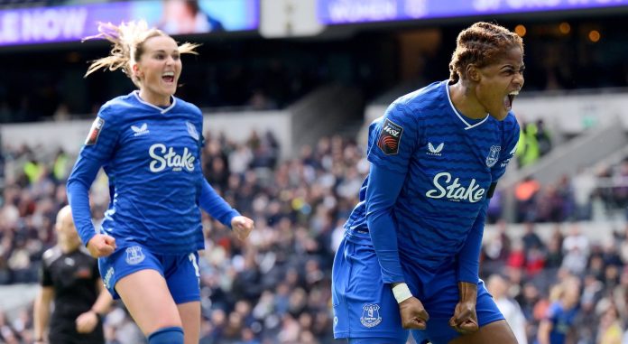 Kelly Gago Everton féminin féminine