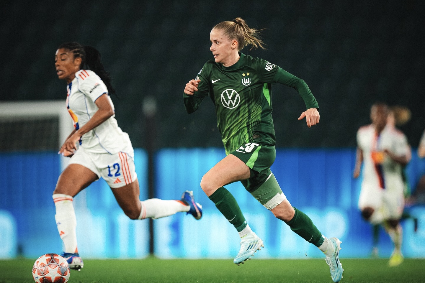 Peu inspiré, OL Lyonnes s’incline à Wolfsburg en quart de finale aller