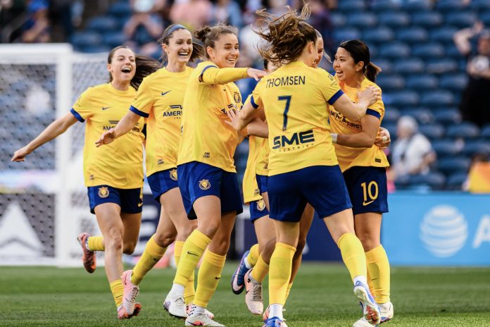 Joie de l'équipe de Utah Royals après un but lors de la victoire face à Seattle Reign lors de la saison de NWSL 2026