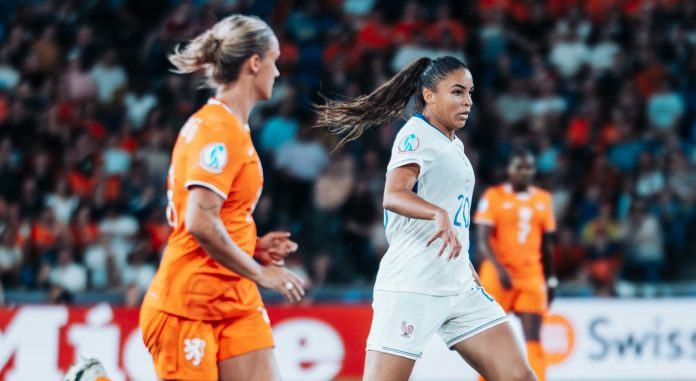 Cascarino féminin féminines Bleues football