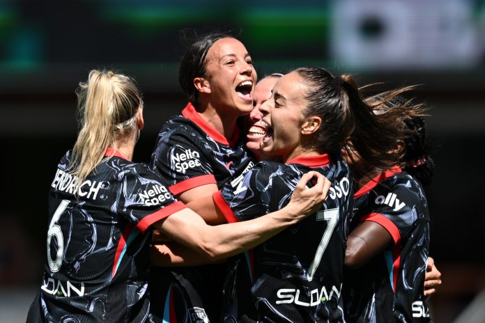 célébration du premier but depuis le retour de Mallory Swanson (Pugh) du Chicago Red Stars