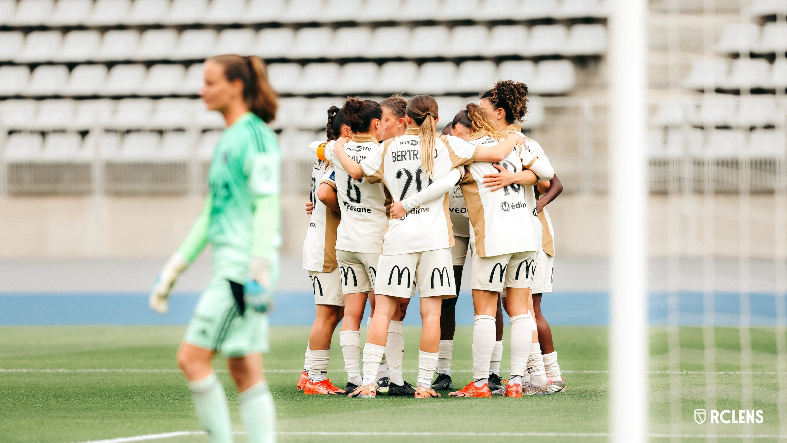 Avenir en suspens, nombreuses interrogations sur l’effectif... Le RC Lens dans le flou pour son mercato