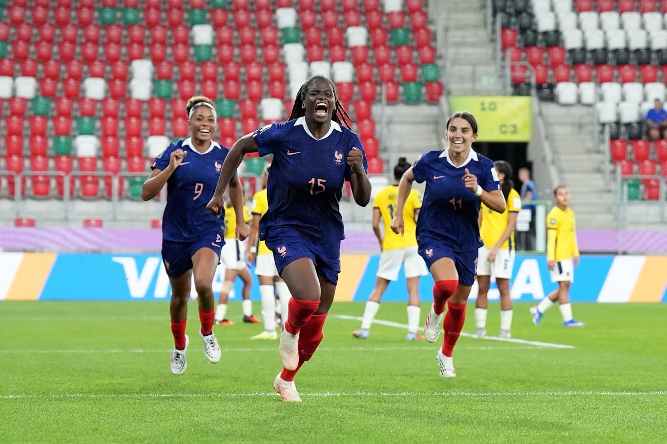 Mondial U20 : Les Bleuettes arrachent la victoire face à l’Équateur et prennent la tête du groupe